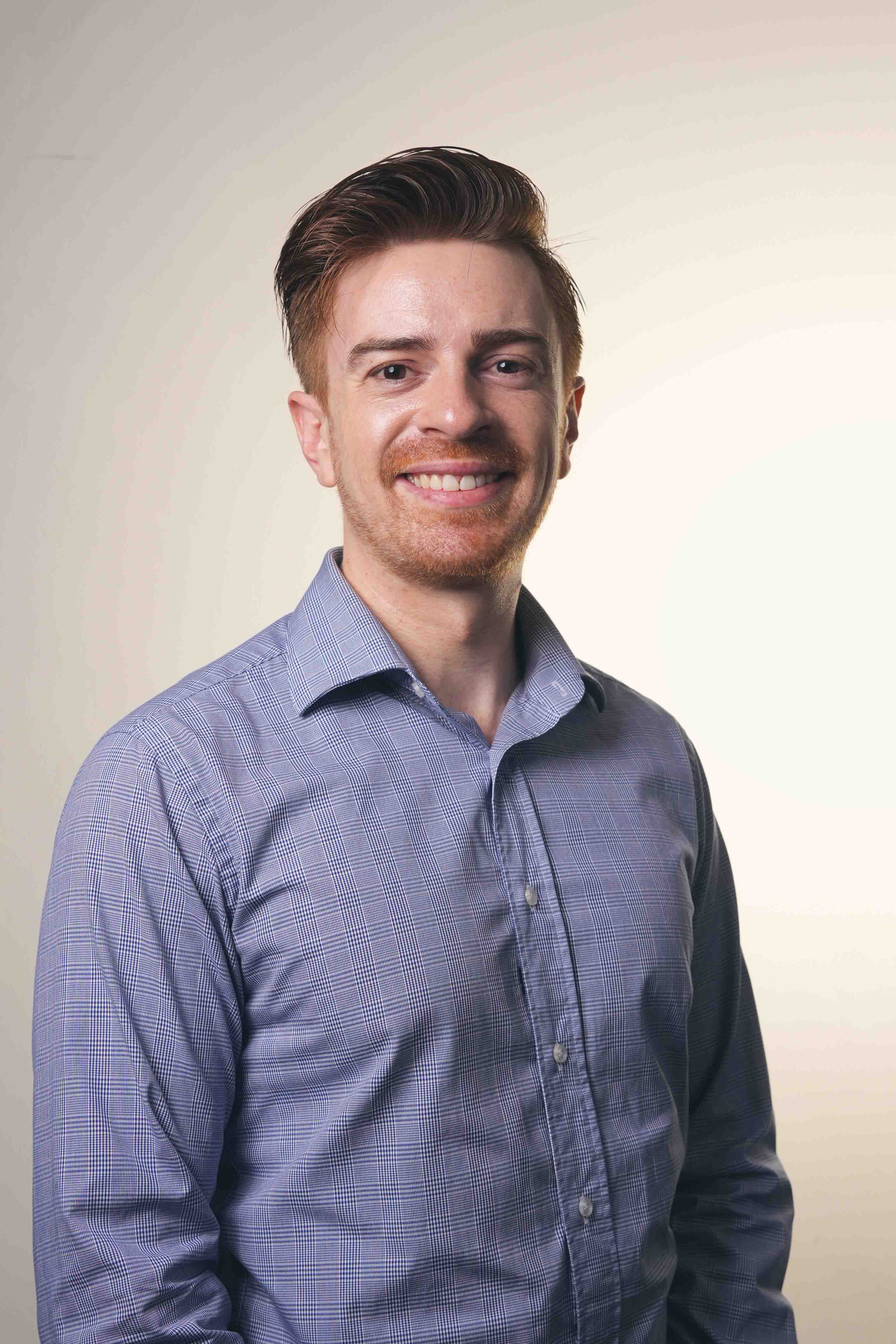 DR ALASTAIR PEARL
