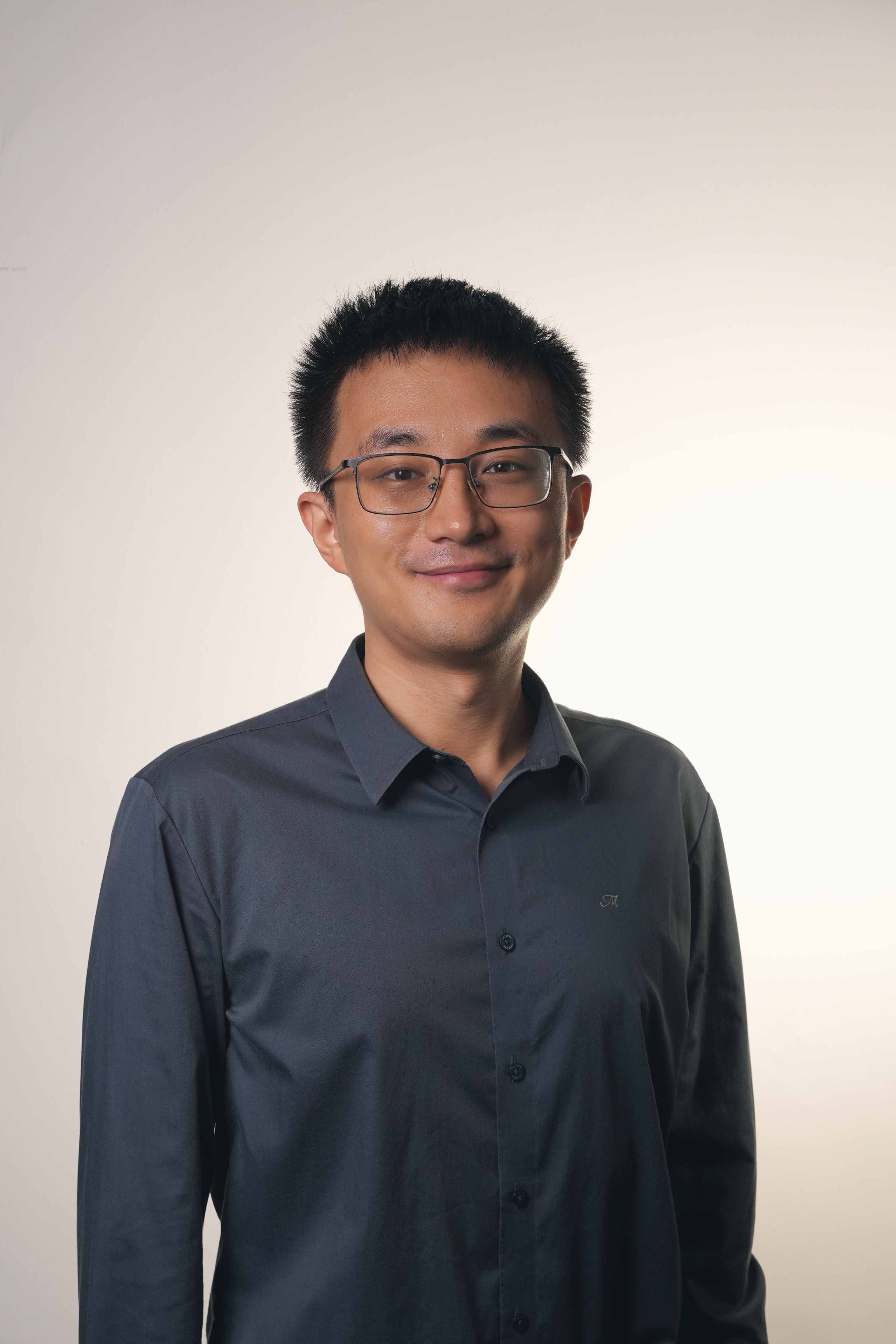 DR LIU YIQUN