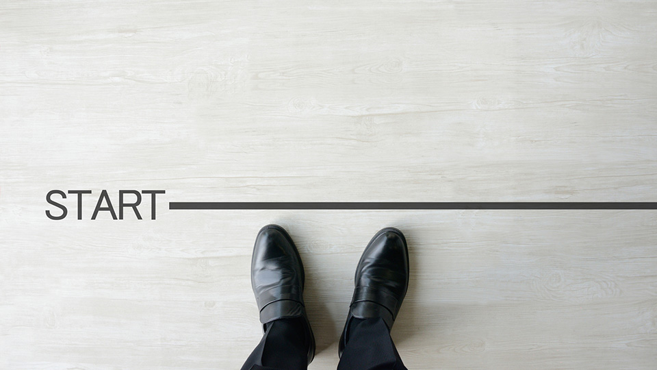 Hidden power of a smooth career start