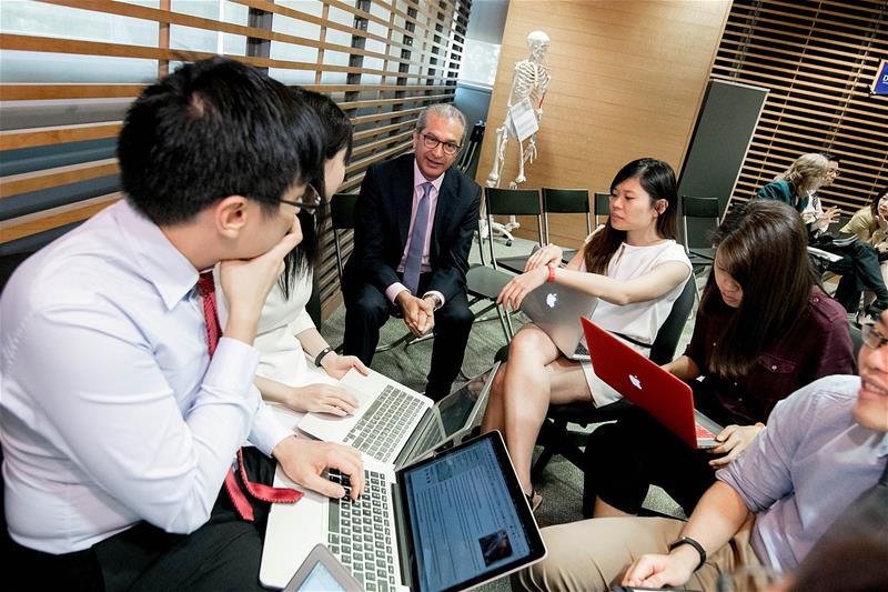 kai-nargolwala-and-students