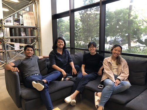 ms-fatim-mohrini-(2nd-from-left)-with-her-team-of-innovators