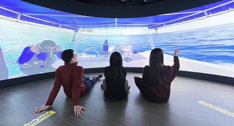back view of audience in 360imx